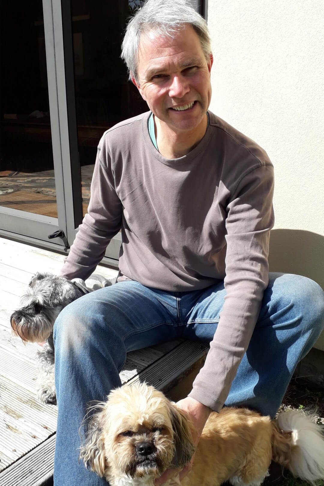 Frederik Dean || Dentist